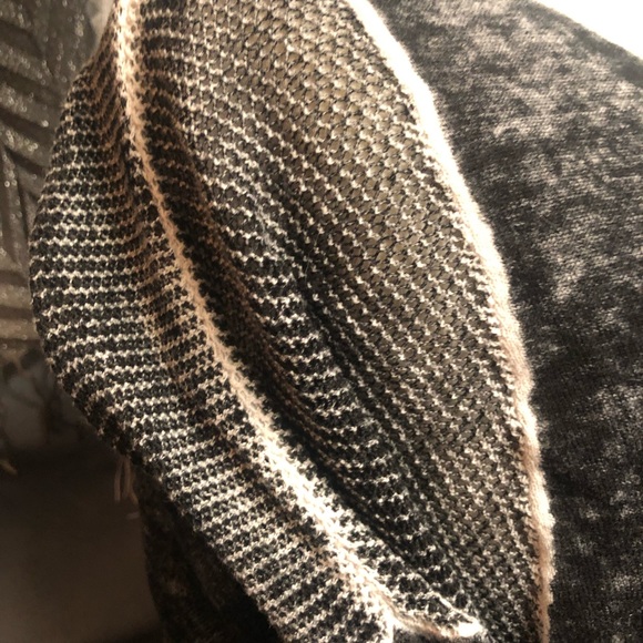 Sweater like top - Picture 2 of 4